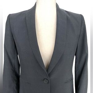 ANN TAYLOR Virgin Wool blazer.  Size 2P.   EUC